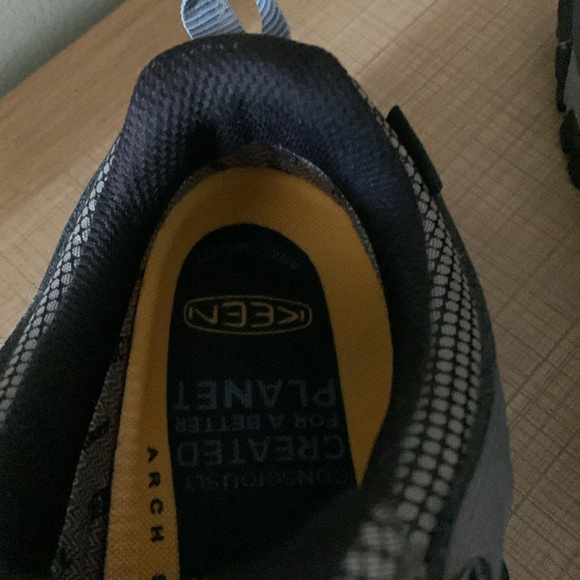 EUC Keen Targhee III Waterproof Hiking Shoes - Picture 3 of 6